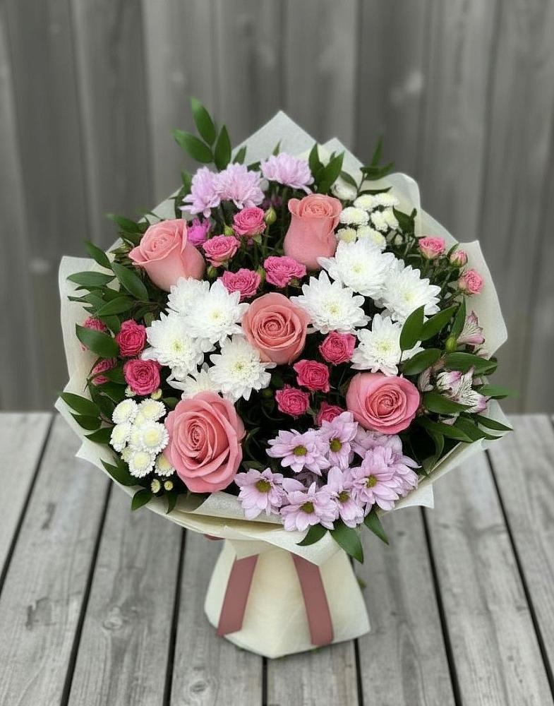 Букет цветов из: Альстромерии, Гвоздики, Розы и Хризантемы в Бородино
