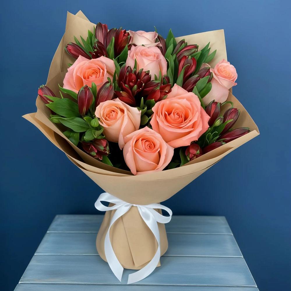 Букет цветов из: Розы и Альстромерии в Бородино