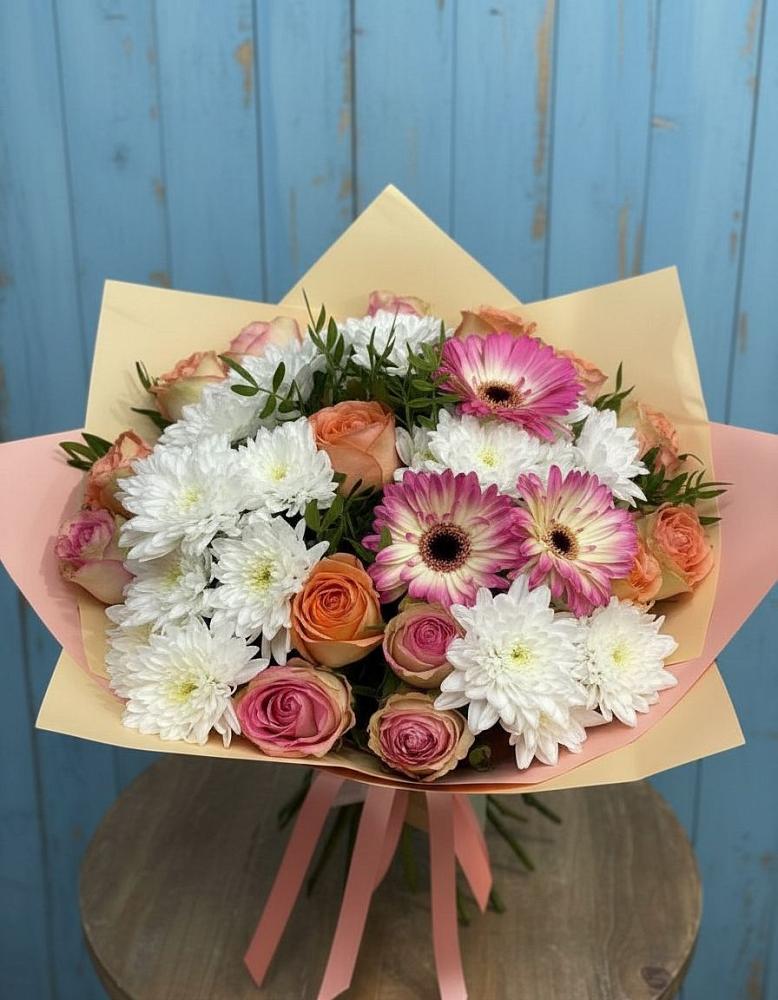 Букет цветов из: Розы, Герберы и Хризантемы в Бородино