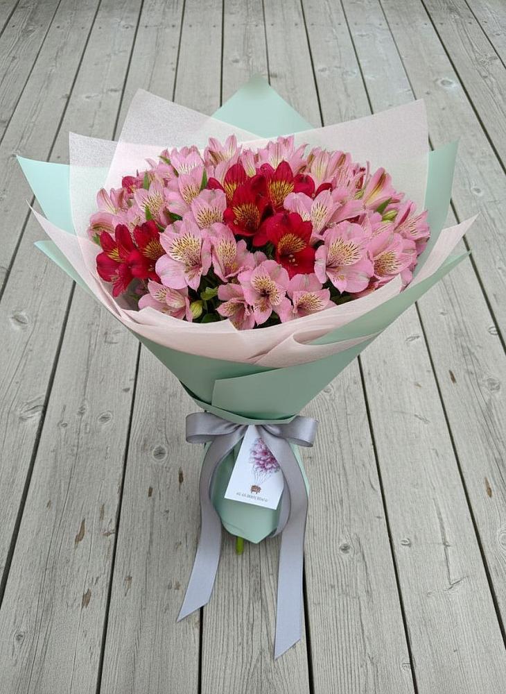 Букет цветов из: Альстромерии в Бородино