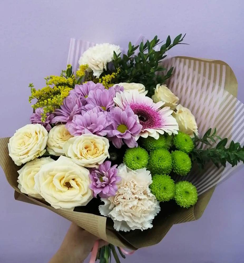 Букет цветов из: Хризантемы, Розы, Гвоздики и Герберы в Бородино